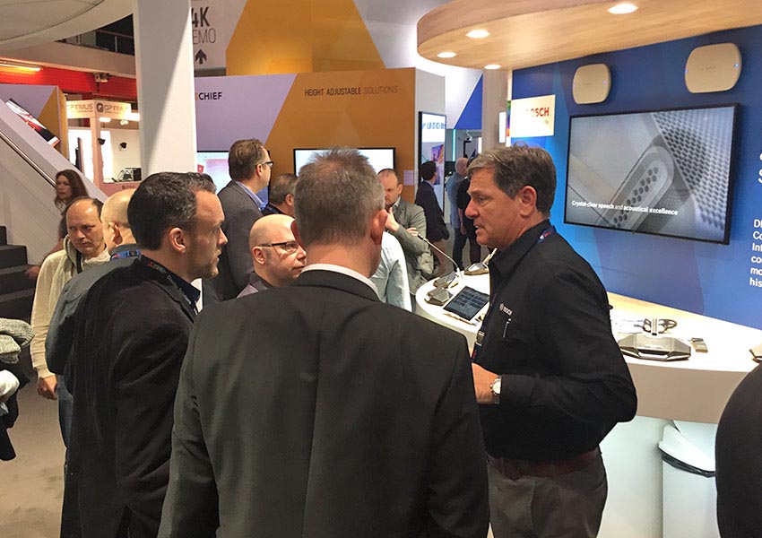 PCS Geschäftsleitung bei BOSCH auf der Messe ISE 2017